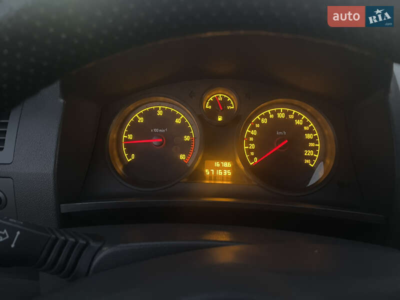 Минивэн Opel Zafira 2009 в Буске фото 8 Минивэн Opel Zafira 2009 в Буске