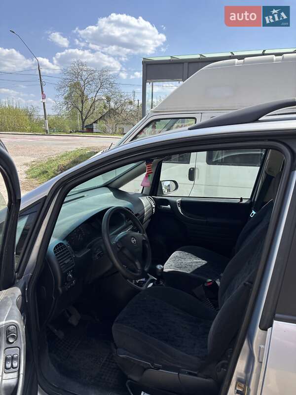 Минивэн Opel Zafira 2002 в Житомире