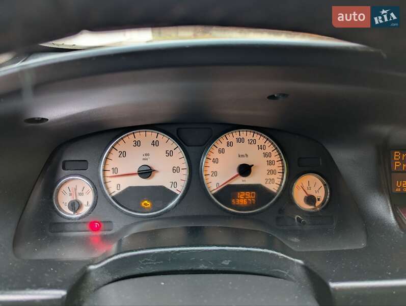 Минивэн Opel Zafira 2003 в Николаеве