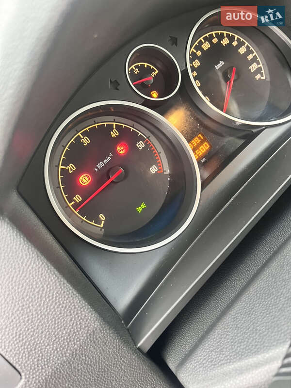 Минивэн Opel Zafira 2012 в Луцке фото 21 Минивэн Opel Zafira 2012 в Луцке