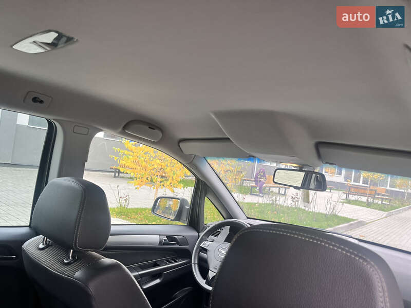 Минивэн Opel Zafira 2012 в Луцке фото 25 Минивэн Opel Zafira 2012 в Луцке