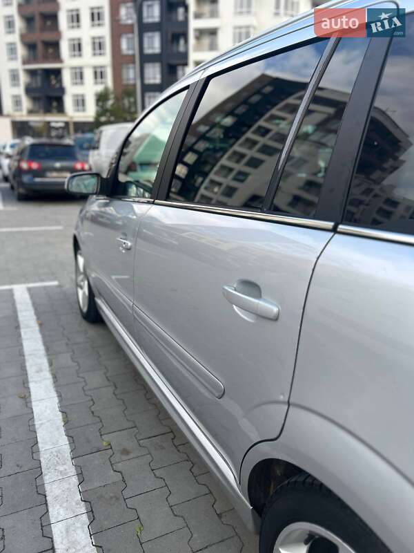 Минивэн Opel Zafira 2008 в Ирпене