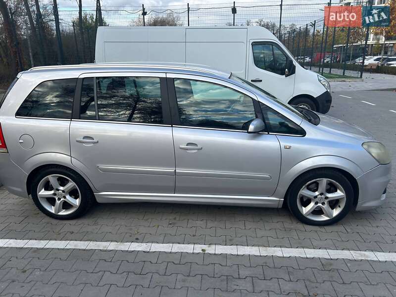 Минивэн Opel Zafira 2008 в Ирпене