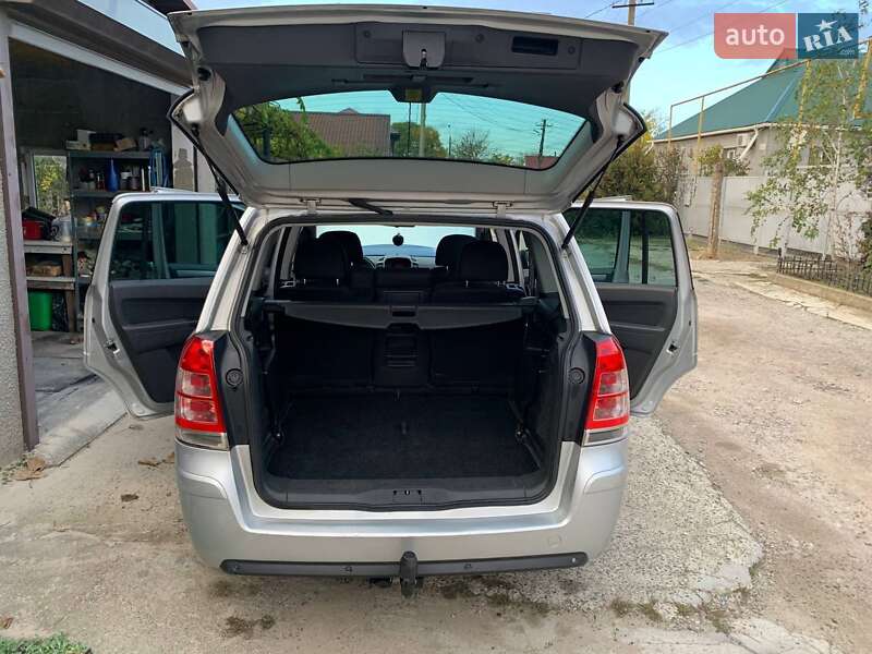 Минивэн Opel Zafira 2011 в Одессе