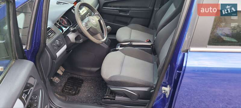 Минивэн Opel Zafira 2005 в Новоукраинке фото 98 Минивэн Opel Zafira 2005 в Новоукраинке