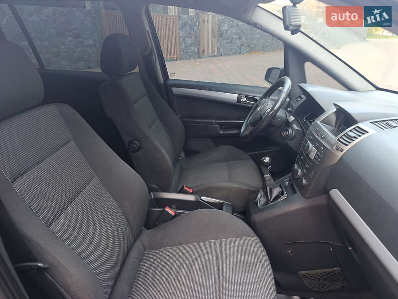 Мінівен Opel Zafira 2006 в Звягелі