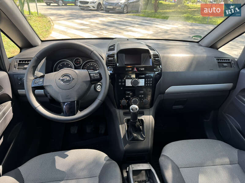 Минивэн Opel Zafira 2012 в Львове фото 35 Минивэн Opel Zafira 2012 в Львове