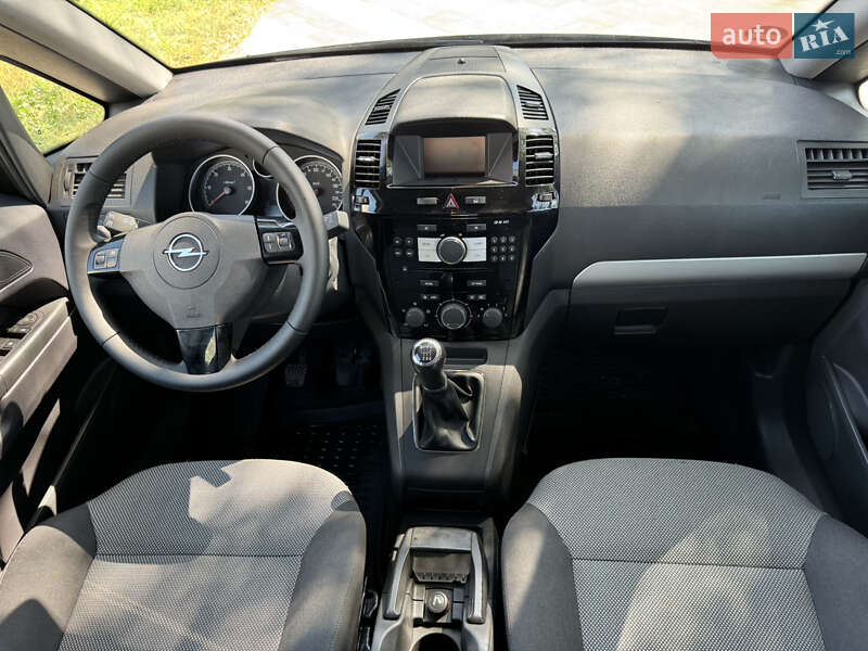 Минивэн Opel Zafira 2012 в Львове фото 45 Минивэн Opel Zafira 2012 в Львове