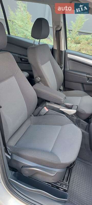 Минивэн Opel Zafira 2007 в Белой Церкви