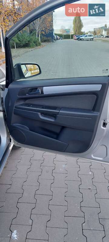Минивэн Opel Zafira 2007 в Белой Церкви
