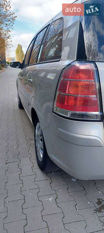 Минивэн Opel Zafira 2007 в Белой Церкви