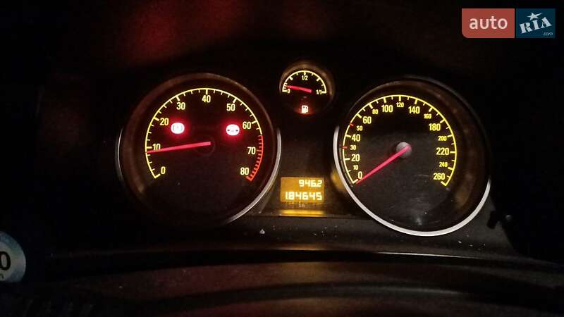 Минивэн Opel Zafira 2008 в Житомире