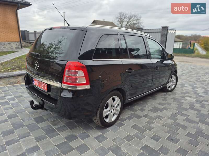 Минивэн Opel Zafira 2010 в Хороле фото 8 Минивэн Opel Zafira 2010 в Хороле