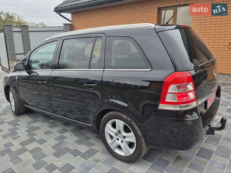 Минивэн Opel Zafira 2010 в Хороле фото 12 Минивэн Opel Zafira 2010 в Хороле