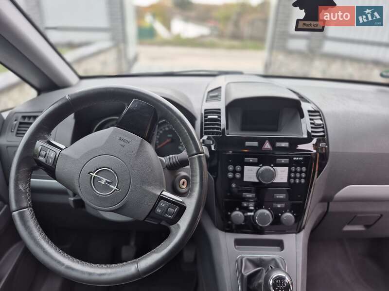 Минивэн Opel Zafira 2010 в Хороле фото 21 Минивэн Opel Zafira 2010 в Хороле