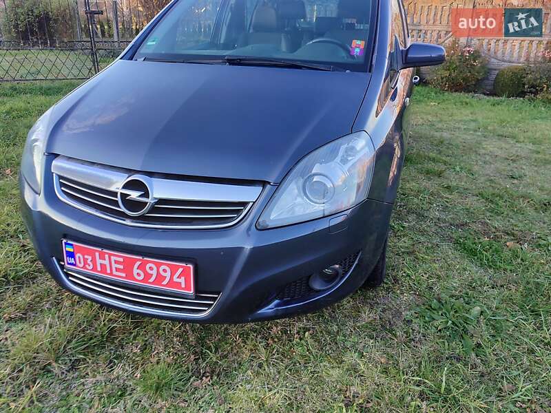 Минивэн Opel Zafira 2009 в Клевани фото 6 Минивэн Opel Zafira 2009 в Клевани