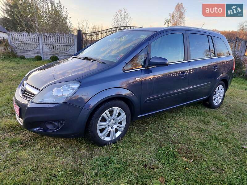 Минивэн Opel Zafira 2009 в Клевани фото 7 Минивэн Opel Zafira 2009 в Клевани