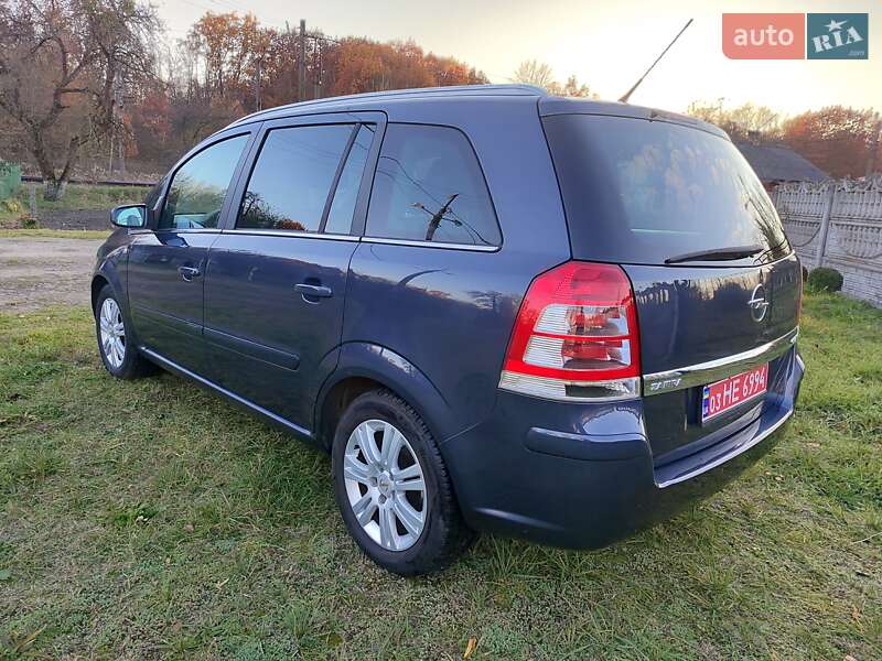 Минивэн Opel Zafira 2009 в Клевани фото 10 Минивэн Opel Zafira 2009 в Клевани