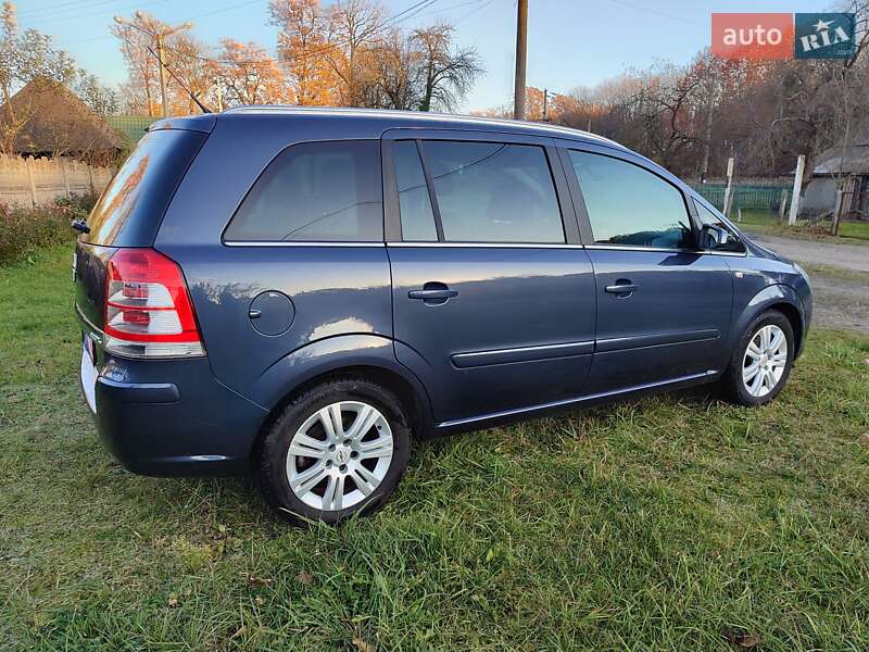 Минивэн Opel Zafira 2009 в Клевани фото 16 Минивэн Opel Zafira 2009 в Клевани
