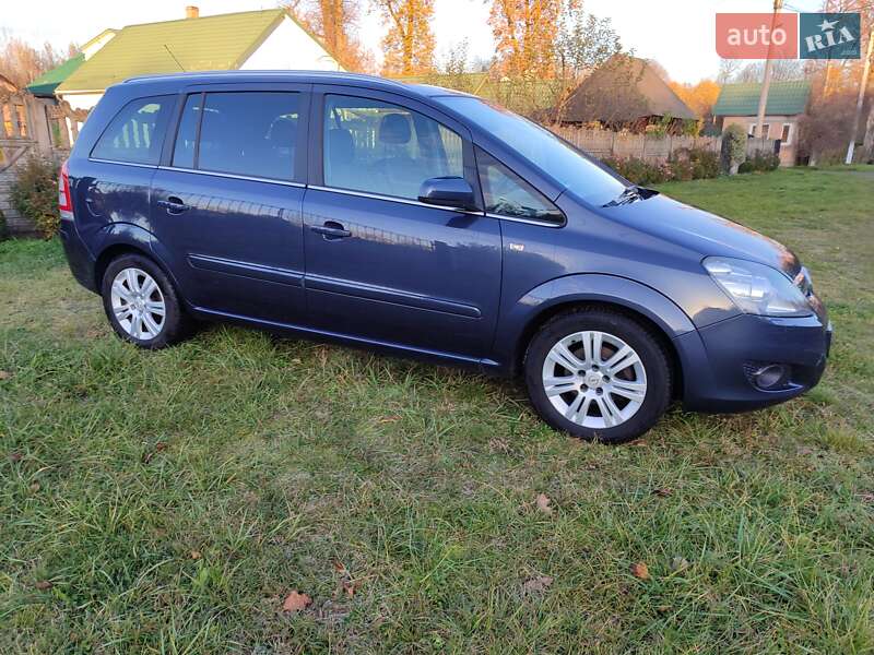 Минивэн Opel Zafira 2009 в Клевани фото 19 Минивэн Opel Zafira 2009 в Клевани