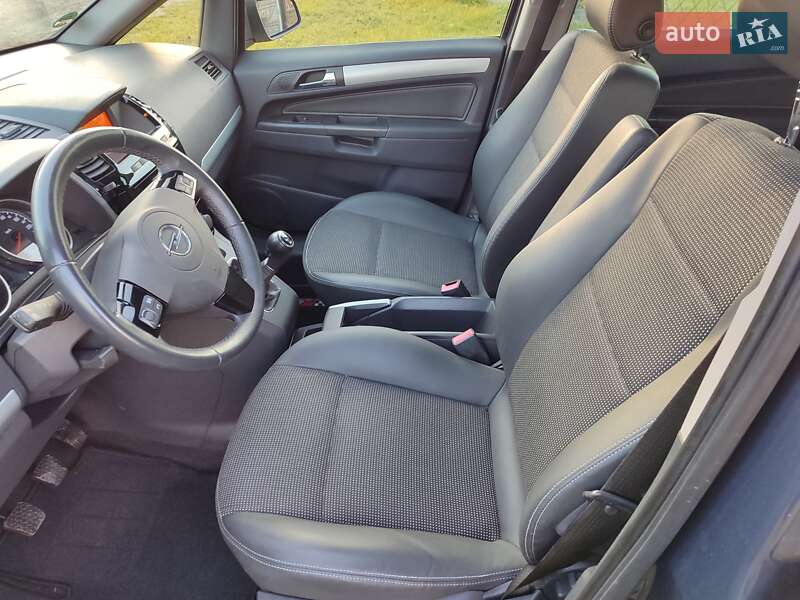 Минивэн Opel Zafira 2009 в Клевани фото 28 Минивэн Opel Zafira 2009 в Клевани