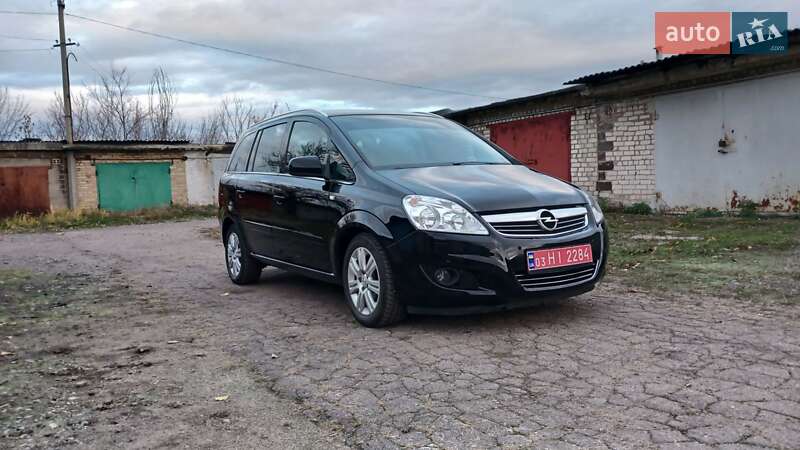 Минивэн Opel Zafira 2010 в Краматорске