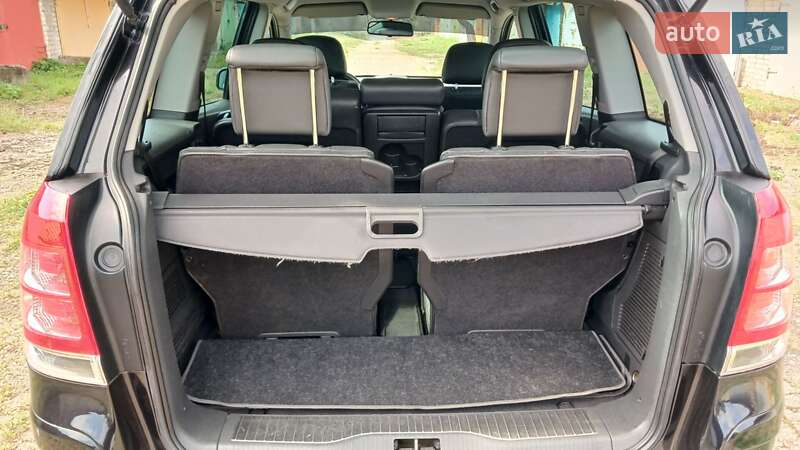 Минивэн Opel Zafira 2010 в Краматорске