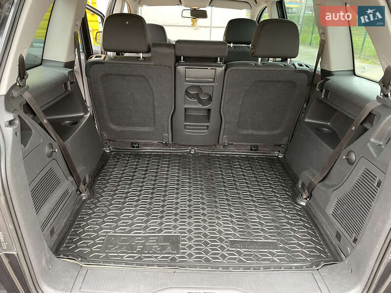 Минивэн Opel Zafira 2011 в Староконстантинове