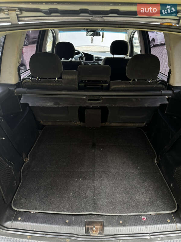 Минивэн Opel Zafira 2003 в Львове