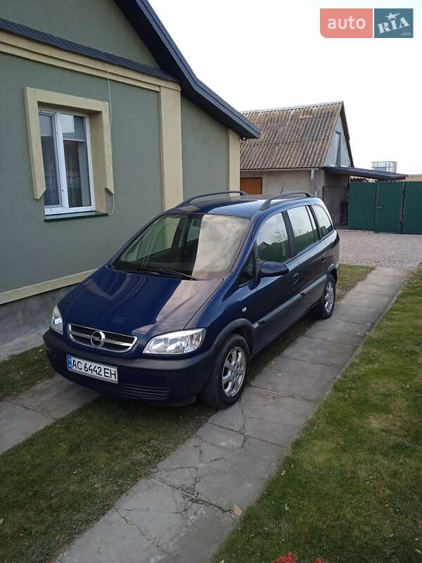 Минивэн Opel Zafira 2005 в Владимире