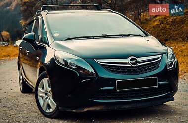 Минивэн Opel Zafira 2012 в Рахове