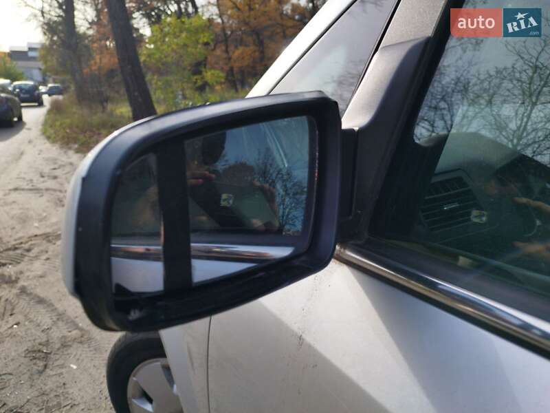 Минивэн Opel Zafira 2006 в Киеве