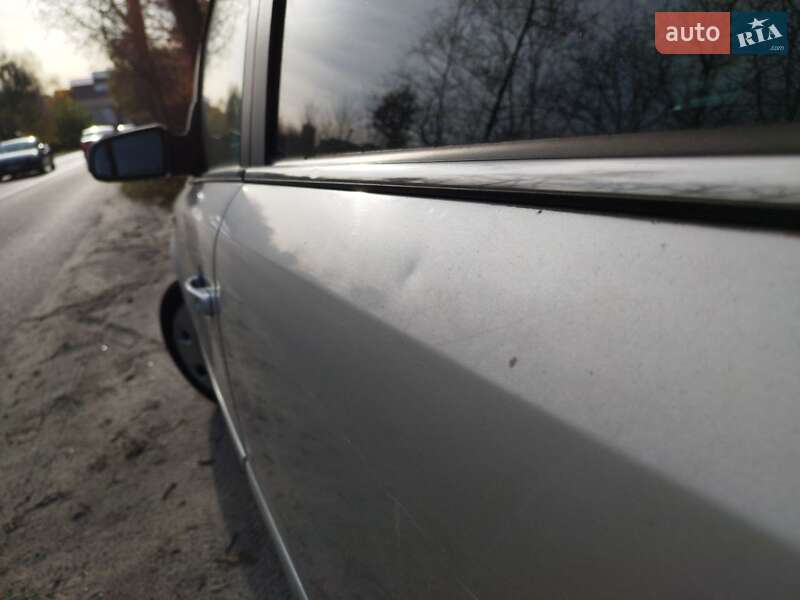 Минивэн Opel Zafira 2006 в Киеве