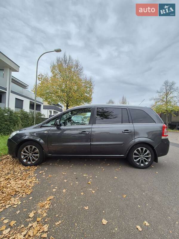Минивэн Opel Zafira 2011 в Львове фото 3 Минивэн Opel Zafira 2011 в Львове