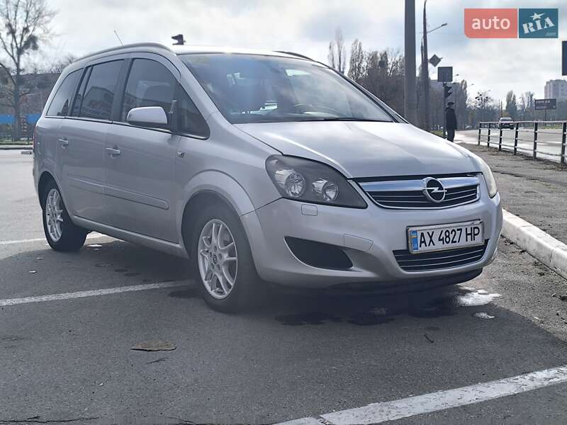 Минивэн Opel Zafira 2008 в Харькове фото Минивэн Opel Zafira 2008 в Харькове
