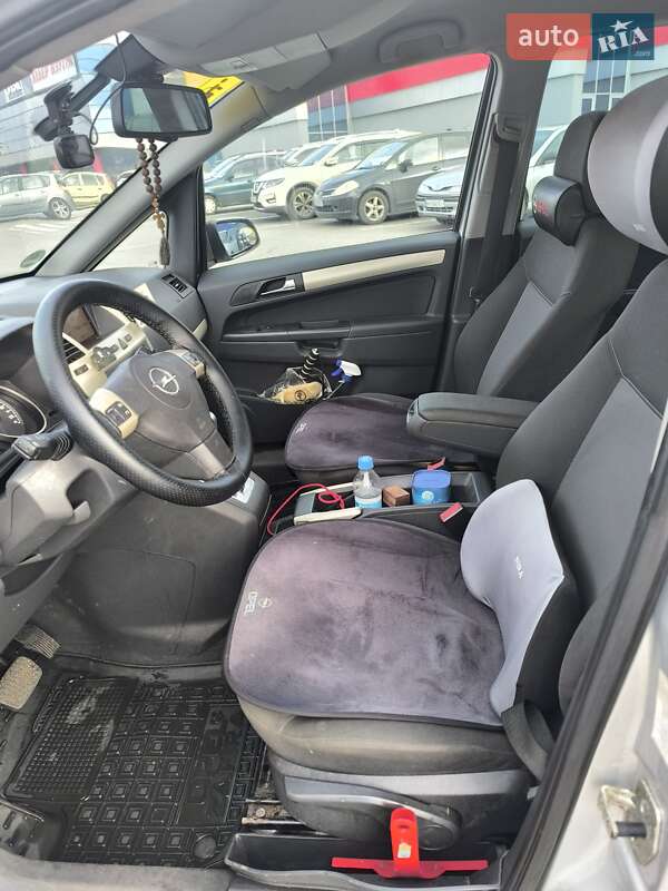 Минивэн Opel Zafira 2008 в Харькове фото 8 Минивэн Opel Zafira 2008 в Харькове