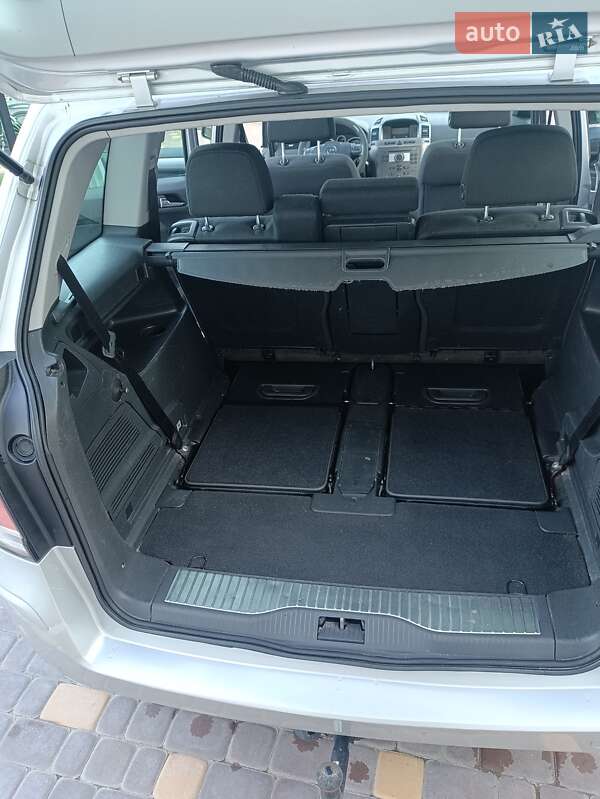 Минивэн Opel Zafira 2006 в Хмельнике