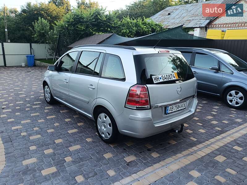 Минивэн Opel Zafira 2006 в Хмельнике