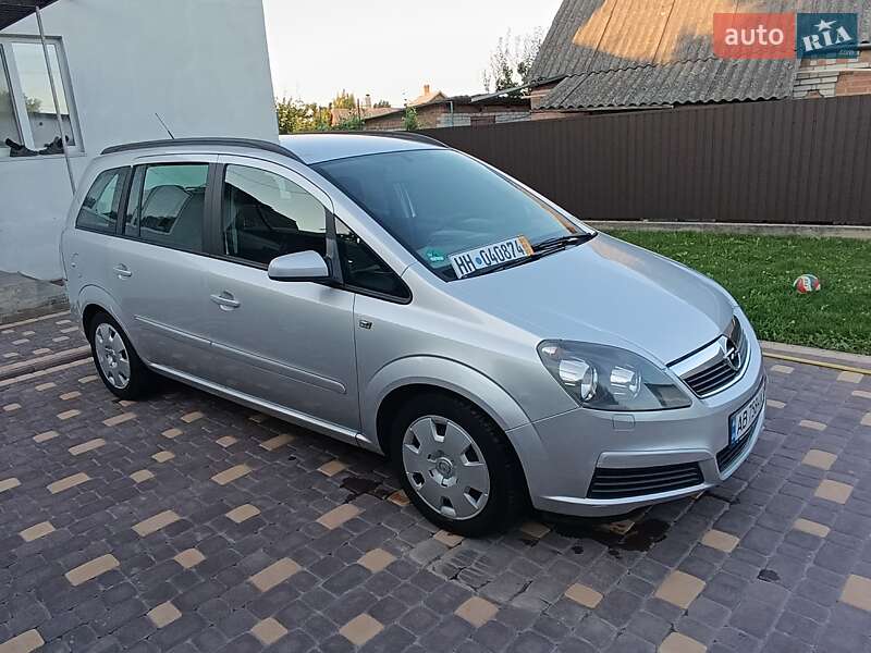 Минивэн Opel Zafira 2006 в Хмельнике