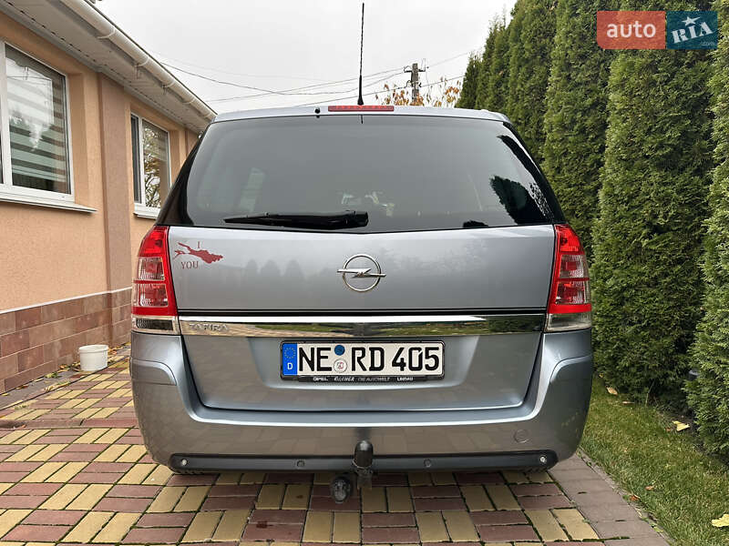 Минивэн Opel Zafira 2010 в Виннице
