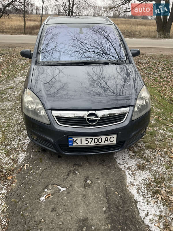 Минивэн Opel Zafira 2007 в Конотопе