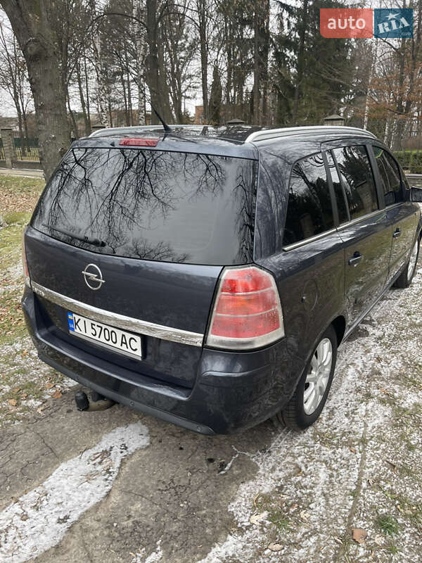 Минивэн Opel Zafira 2007 в Конотопе