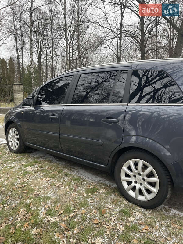 Минивэн Opel Zafira 2007 в Конотопе