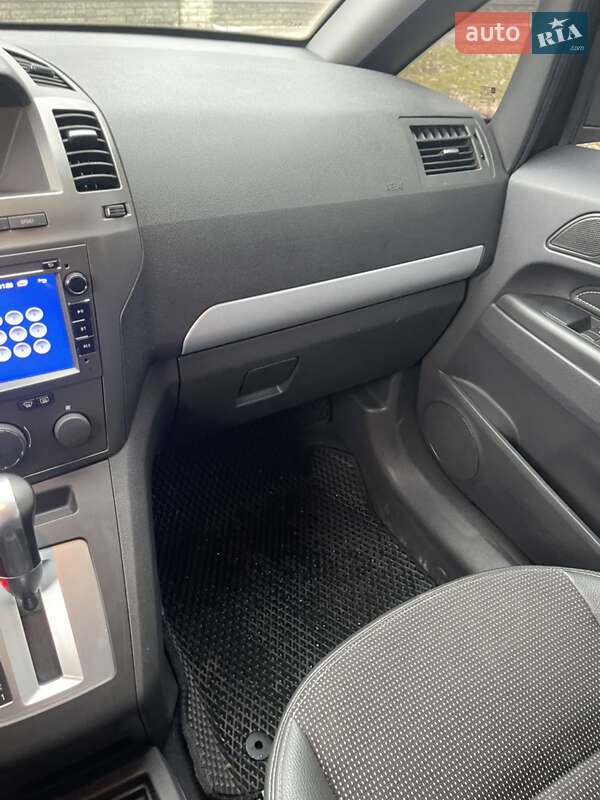 Минивэн Opel Zafira 2007 в Конотопе