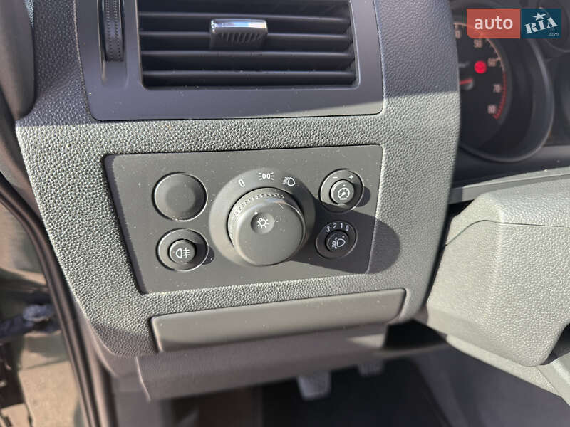 Минивэн Opel Zafira 2009 в Борисполе