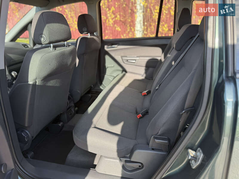 Минивэн Opel Zafira 2009 в Борисполе