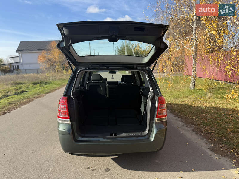 Минивэн Opel Zafira 2009 в Борисполе