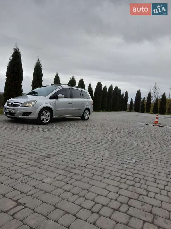 Минивэн Opel Zafira 2010 в Бучаче фото 2 Минивэн Opel Zafira 2010 в Бучаче