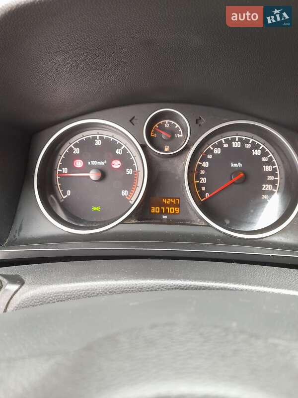 Минивэн Opel Zafira 2010 в Бучаче фото 12 Минивэн Opel Zafira 2010 в Бучаче