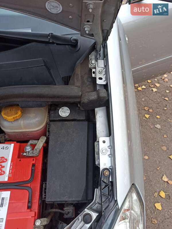 Минивэн Opel Zafira 2011 в Варве